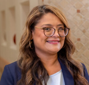 G62A1085_1_WEBSITE_CLAUDIA_FLORES